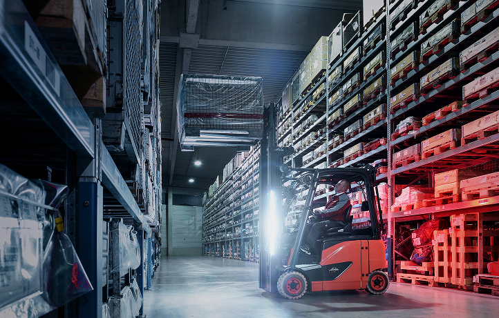 Inteligentní asistenční systémy